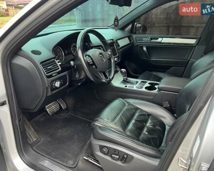 Серый Фольксваген Туарег, объемом двигателя 3 л и пробегом 298 тыс. км за 15500 $, фото 22 на Automoto.ua