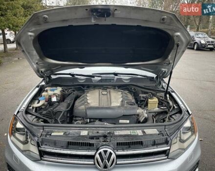 Сірий Фольксваген Туарег, об'ємом двигуна 2.97 л та пробігом 288 тис. км за 17900 $, фото 5 на Automoto.ua