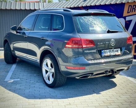 Серый Фольксваген Туарег, объемом двигателя 3 л и пробегом 460 тыс. км за 14300 $, фото 3 на Automoto.ua