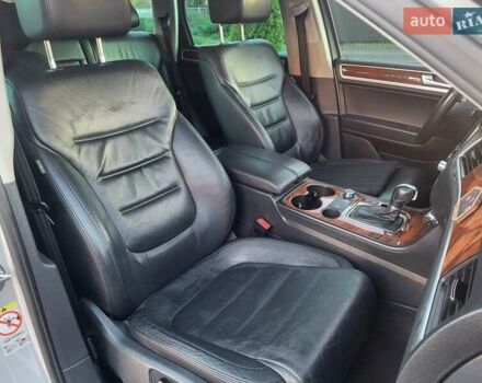 Серый Фольксваген Туарег, объемом двигателя 3 л и пробегом 310 тыс. км за 18500 $, фото 42 на Automoto.ua