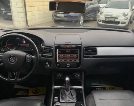 Серый Фольксваген Туарег, объемом двигателя 3 л и пробегом 261 тыс. км за 16500 $, фото 9 на Automoto.ua