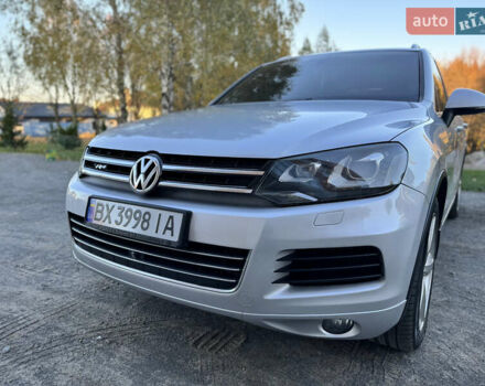 Фольксваген Туарег 2010 в Хмельницком на Automoto.ua Серый Фольксваген Туарег, объемом двигателя 2.97 л и пробегом 317 тыс. км за 15500 $, фото 31 на Automoto.ua