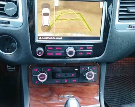 Серый Фольксваген Туарег, объемом двигателя 3 л и пробегом 259 тыс. км за 17000 $, фото 7 на Automoto.ua