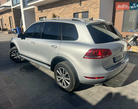 Серый Фольксваген Туарег, объемом двигателя 2.97 л и пробегом 299 тыс. км за 15500 $, фото 9 на Automoto.ua