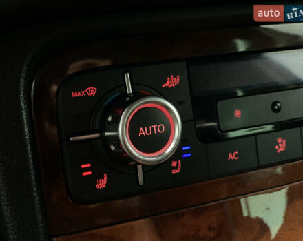 Серый Фольксваген Туарег, объемом двигателя 2.97 л и пробегом 311 тыс. км за 17300 $, фото 92 на Automoto.ua