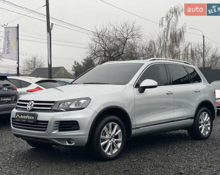 Серый Фольксваген Туарег, объемом двигателя 2.97 л и пробегом 311 тыс. км за 17300 $, фото 26 на Automoto.ua
