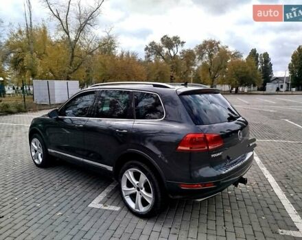 Сірий Фольксваген Туарег, об'ємом двигуна 3 л та пробігом 250 тис. км за 14500 $, фото 7 на Automoto.ua