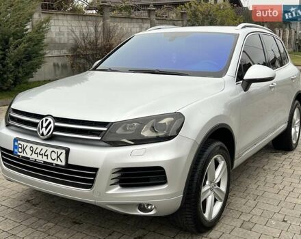 Серый Фольксваген Туарег, объемом двигателя 3 л и пробегом 298 тыс. км за 15500 $, фото 10 на Automoto.ua