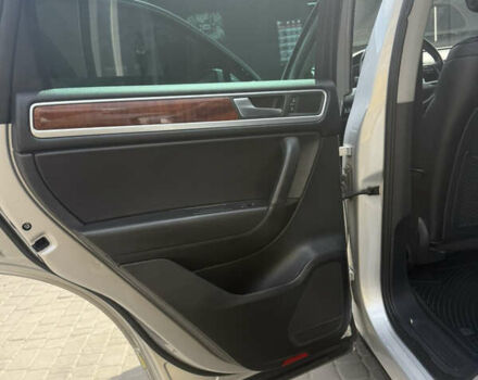 Сірий Фольксваген Туарег, об'ємом двигуна 2.97 л та пробігом 260 тис. км за 17999 $, фото 38 на Automoto.ua