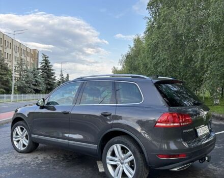 Сірий Фольксваген Туарег, об'ємом двигуна 3 л та пробігом 222 тис. км за 17000 $, фото 3 на Automoto.ua