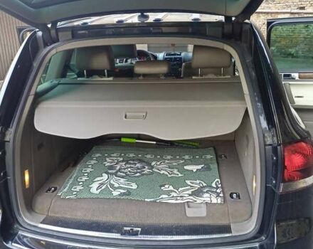 Серый Фольксваген Туарег, объемом двигателя 2.97 л и пробегом 301 тыс. км за 13500 $, фото 17 на Automoto.ua