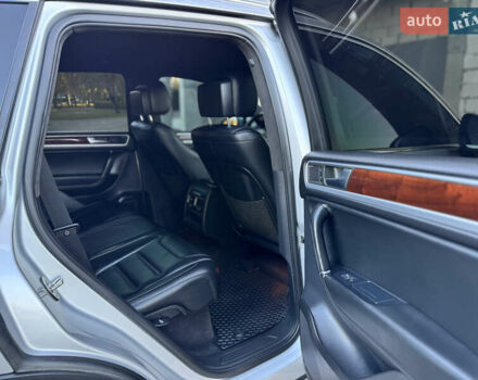 Фольксваген Туарег 2010 в Хмельницком на Automoto.ua Серый Фольксваген Туарег, объемом двигателя 2.97 л и пробегом 317 тыс. км за 15500 $, фото 76 на Automoto.ua