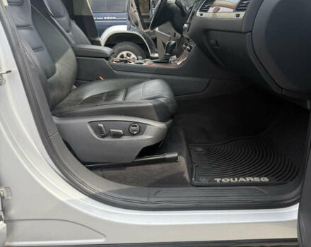 Сірий Фольксваген Туарег, об'ємом двигуна 2.97 л та пробігом 260 тис. км за 17999 $, фото 28 на Automoto.ua