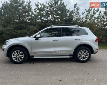 Серый Фольксваген Туарег, объемом двигателя 2.97 л и пробегом 360 тыс. км за 15300 $, фото 24 на Automoto.ua