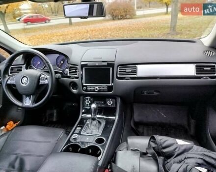 Сірий Фольксваген Туарег, об'ємом двигуна 3 л та пробігом 250 тис. км за 14500 $, фото 8 на Automoto.ua