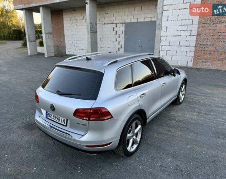 Фольксваген Туарег 2010 в Хмельницком на Automoto.ua Серый Фольксваген Туарег, объемом двигателя 2.97 л и пробегом 317 тыс. км за 15500 $, фото 9 на Automoto.ua