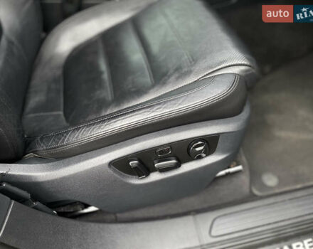 Серый Фольксваген Туарег, объемом двигателя 2.97 л и пробегом 311 тыс. км за 17300 $, фото 57 на Automoto.ua