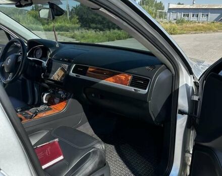 Фольксваген Туарег 2010 в Краматорске на Automoto.ua Серый Фольксваген Туарег, объемом двигателя 3 л и пробегом 310 тыс. км за 18000 $, фото 7 на Automoto.ua