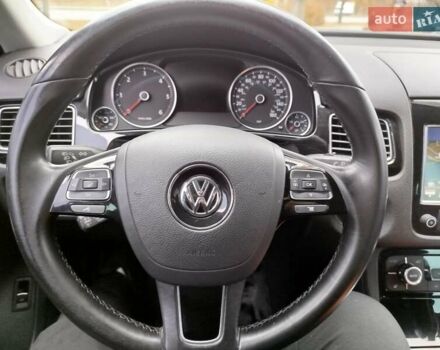 Сірий Фольксваген Туарег, об'ємом двигуна 3 л та пробігом 250 тис. км за 14500 $, фото 16 на Automoto.ua