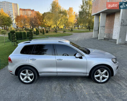 Фольксваген Туарег 2010 в Хмельницком на Automoto.ua Серый Фольксваген Туарег, объемом двигателя 2.97 л и пробегом 317 тыс. км за 15500 $, фото 15 на Automoto.ua