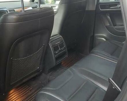 Серый Фольксваген Туарег, объемом двигателя 3.6 л и пробегом 300 тыс. км за 13500 $, фото 8 на Automoto.ua