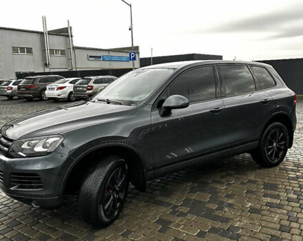 Серый Фольксваген Туарег, объемом двигателя 2.97 л и пробегом 314 тыс. км за 17600 $, фото 1 на Automoto.ua