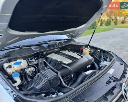 Фольксваген Туарег 2010 в Хмельницком на Automoto.ua Серый Фольксваген Туарег, объемом двигателя 2.97 л и пробегом 317 тыс. км за 15500 $, фото 26 на Automoto.ua