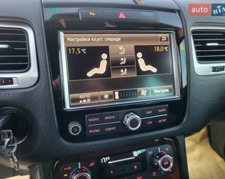 Серый Фольксваген Туарег, объемом двигателя 3 л и пробегом 310 тыс. км за 18500 $, фото 33 на Automoto.ua