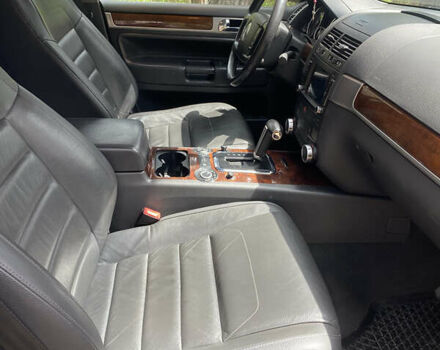 Фольксваген Туарег 2010 в Савране на Automoto.ua Серый Фольксваген Туарег, объемом двигателя 2.97 л и пробегом 210 тыс. км за 13600 $, фото 10 на Automoto.ua