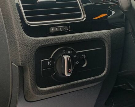 Серый Фольксваген Туарег, объемом двигателя 3 л и пробегом 261 тыс. км за 16500 $, фото 11 на Automoto.ua