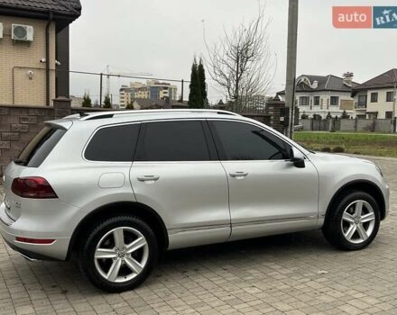 Серый Фольксваген Туарег, объемом двигателя 3 л и пробегом 298 тыс. км за 15500 $, фото 7 на Automoto.ua