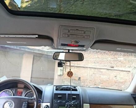 Серый Фольксваген Туарег, объемом двигателя 2.97 л и пробегом 301 тыс. км за 13500 $, фото 13 на Automoto.ua