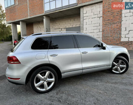 Фольксваген Туарег 2010 в Хмельницком на Automoto.ua Серый Фольксваген Туарег, объемом двигателя 2.97 л и пробегом 317 тыс. км за 15500 $, фото 88 на Automoto.ua