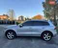 Фольксваген Туарег 2010 в Хмельницком на Automoto.ua Серый Фольксваген Туарег, объемом двигателя 2.97 л и пробегом 317 тыс. км за 15500 $, фото 4 на Automoto.ua