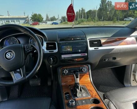 Фольксваген Туарег 2010 в Краматорске на Automoto.ua Серый Фольксваген Туарег, объемом двигателя 3 л и пробегом 310 тыс. км за 18000 $, фото 16 на Automoto.ua