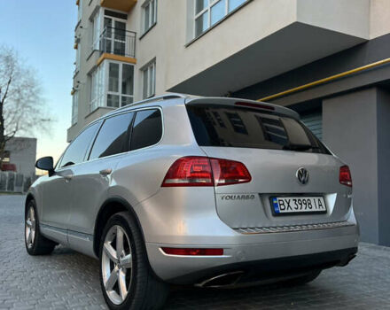 Серый Фольксваген Туарег, объемом двигателя 3 л и пробегом 317 тыс. км за 16499 $, фото 9 на Automoto.ua