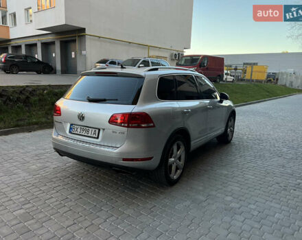 Серый Фольксваген Туарег, объемом двигателя 3 л и пробегом 317 тыс. км за 16499 $, фото 12 на Automoto.ua