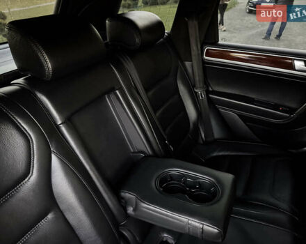 Фольксваген Туарег 2010 в Хмельницком на Automoto.ua Серый Фольксваген Туарег, объемом двигателя 2.97 л и пробегом 317 тыс. км за 15500 $, фото 81 на Automoto.ua