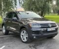 Сірий Фольксваген Туарег, об'ємом двигуна 3 л та пробігом 222 тис. км за 17000 $, фото 1 на Automoto.ua