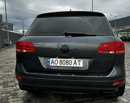 Серый Фольксваген Туарег, объемом двигателя 2.97 л и пробегом 314 тыс. км за 17600 $, фото 3 на Automoto.ua