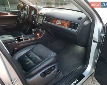 Серый Фольксваген Туарег, объемом двигателя 3 л и пробегом 310 тыс. км за 18500 $, фото 27 на Automoto.ua