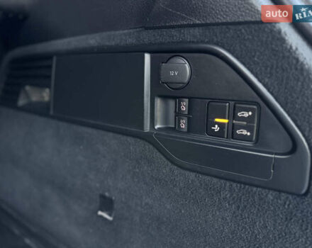 Фольксваген Туарег 2010 в Хмельницком на Automoto.ua Серый Фольксваген Туарег, объемом двигателя 2.97 л и пробегом 317 тыс. км за 15500 $, фото 33 на Automoto.ua