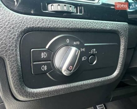 Серый Фольксваген Туарег, объемом двигателя 3 л и пробегом 298 тыс. км за 15500 $, фото 29 на Automoto.ua