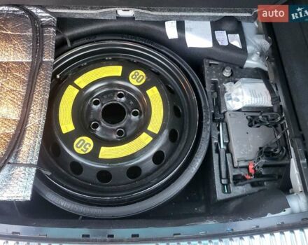 Серый Фольксваген Туарег, объемом двигателя 3 л и пробегом 310 тыс. км за 18500 $, фото 35 на Automoto.ua