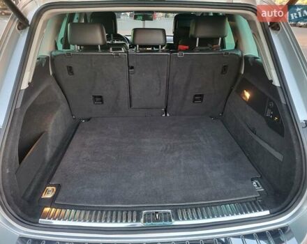 Серый Фольксваген Туарег, объемом двигателя 3 л и пробегом 310 тыс. км за 18500 $, фото 32 на Automoto.ua