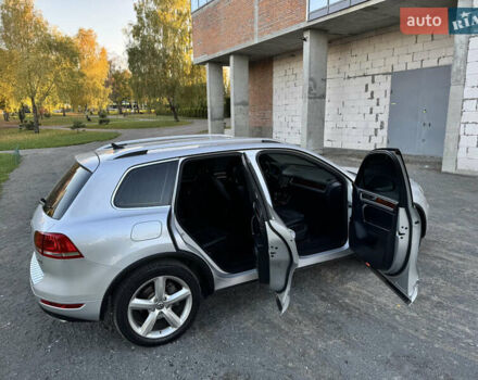 Фольксваген Туарег 2010 в Хмельницком на Automoto.ua Серый Фольксваген Туарег, объемом двигателя 2.97 л и пробегом 317 тыс. км за 15500 $, фото 67 на Automoto.ua