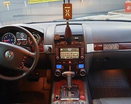 Серый Фольксваген Туарег, объемом двигателя 3 л и пробегом 225 тыс. км за 16900 $, фото 40 на Automoto.ua