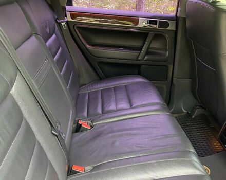 Фольксваген Туарег 2010 в Савране на Automoto.ua Серый Фольксваген Туарег, объемом двигателя 2.97 л и пробегом 210 тыс. км за 13600 $, фото 11 на Automoto.ua