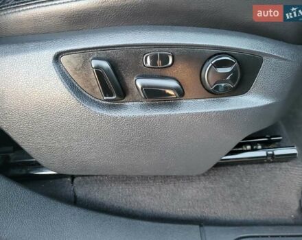 Серый Фольксваген Туарег, объемом двигателя 3 л и пробегом 310 тыс. км за 18500 $, фото 16 на Automoto.ua