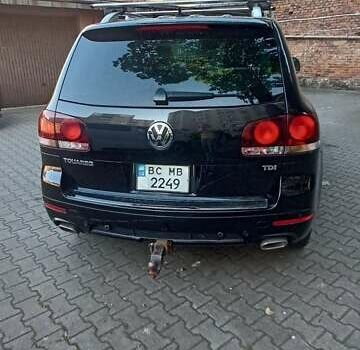 Серый Фольксваген Туарег, объемом двигателя 2.97 л и пробегом 301 тыс. км за 13500 $, фото 18 на Automoto.ua